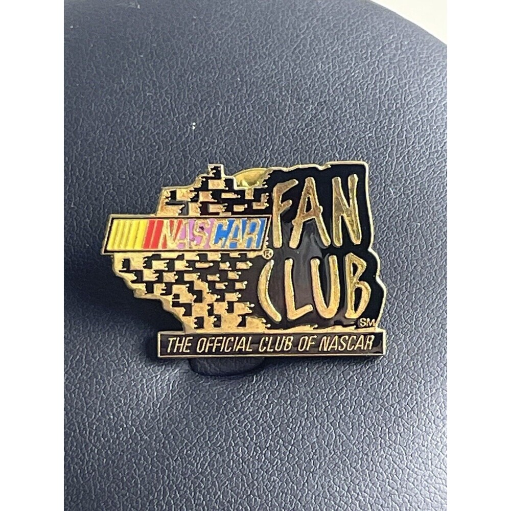 Nascar Fan Club Pin The Official Club Of Nascar